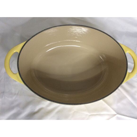 Le Creuset Soleil Yellow 4.75 QT Cast Iron Oval Dutch Over W/Grill Lid - Picture 9 of 10